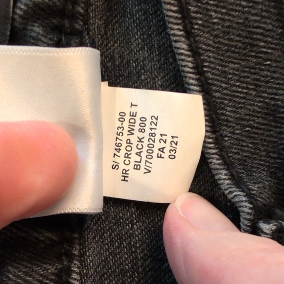 EUC Banana Republic Premium High Rise Wide Leg Crop Distressed Blk Sz 33 L Long - Picture 5 of 8